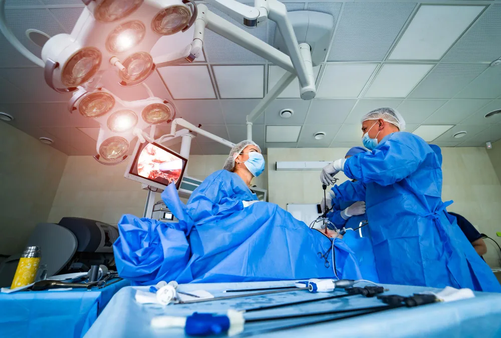 Hernias de pared abdominal, umbilicales y hernias inguinales
